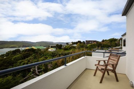 Photo of property in 37 Kahu Road, Paremata, Porirua, 5024