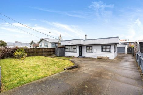 Photo of property in 69 Domett Street, Waitara, 4320