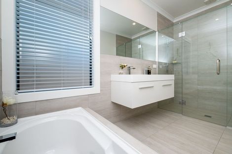 Photo of property in 1a Selwyn Road, Havelock North, 4130