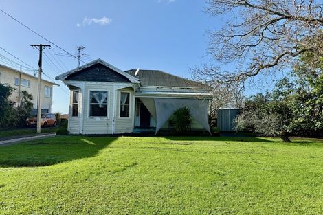 Photo of property in 137 Birkenhead Avenue, Birkenhead, Auckland, 0626