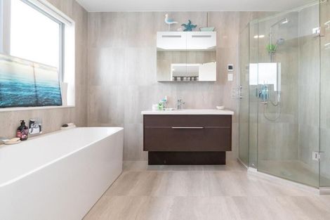 Photo of property in 62 Ormonde Drive, Silverdale, 0932