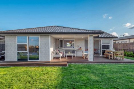 Photo of property in 131 Penetaka Heights, Pyes Pa, Tauranga, 3112