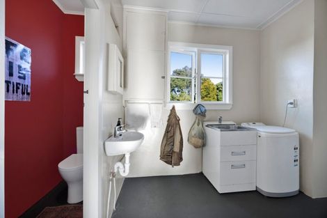 Photo of property in 62 Gisborne Terrace, Opunake, 4616