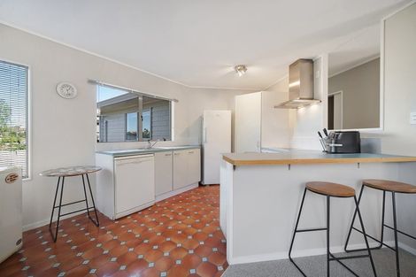 Photo of property in 21 Ian Sage Avenue, Torbay, Auckland, 0630