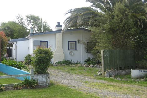 Photo of property in 18 Elizabeth Square, Leithfield, 7481