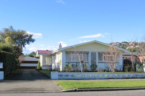 Photo of property in 19 Landsdowne Terrace, Cashmere, Christchurch, 8022