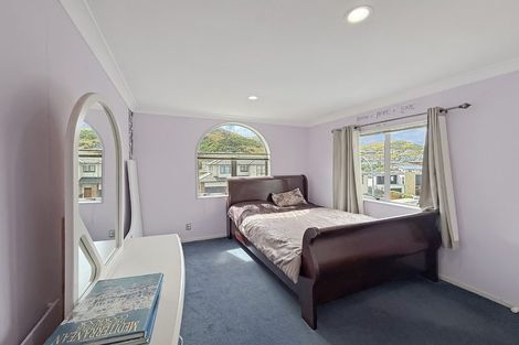 Photo of property in 5 Erlestoke Crescent, Churton Park, Wellington, 6037