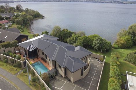 Photo of property in 809 Acacia Bay Road, Acacia Bay, Taupo, 3330