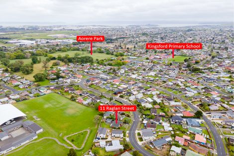 Photo of property in 11 Raglan Street, Mangere East, Auckland, 2024