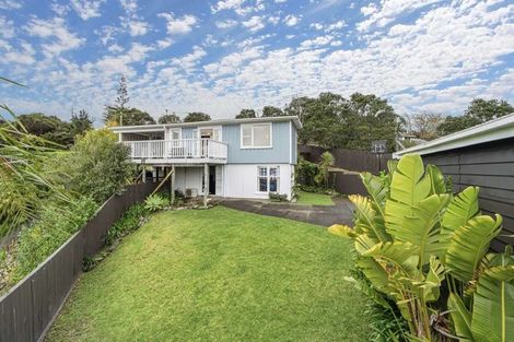 Photo of property in 143 Browns Bay Road, Browns Bay, Auckland, 0630