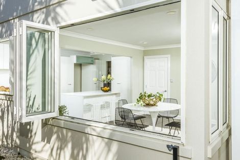 Photo of property in 72b Parr Terrace, Castor Bay, Auckland, 0620