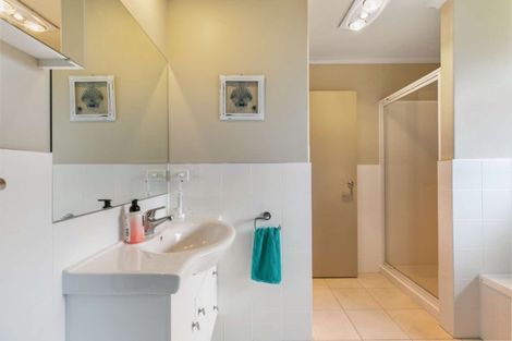 Photo of property in 2 Eagle Street, Welcome Bay, Tauranga, 3112