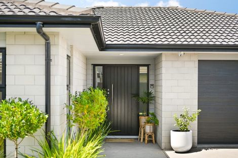 Photo of property in 1 Hebe Crescent, Papamoa Beach, Papamoa, 3118