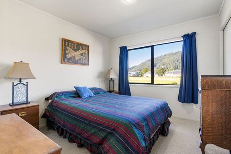 Photo of property in 16 Braddock Grove, Pauanui, Hikuai, 3579