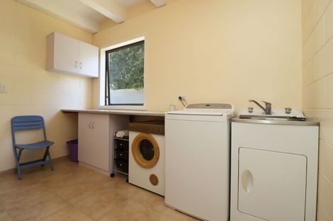 Photo of property in 11 Oakham Street, Hampden, 9410