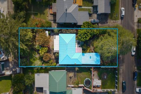 Photo of property in 25 Lowtherhurst Road, Massey, Auckland, 0614