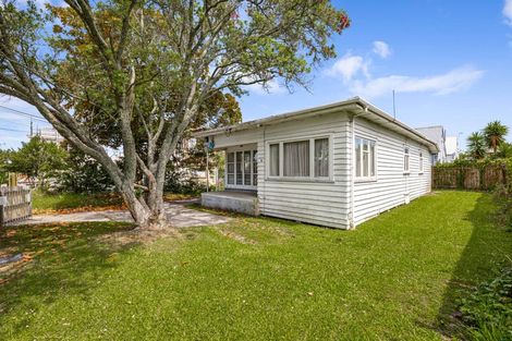 Photo of property in 1/36 Rimu Street, New Lynn, Auckland, 0600