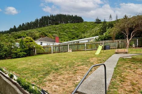 Photo of property in 49 Franklyn Road, Tawa, Wellington, 5028