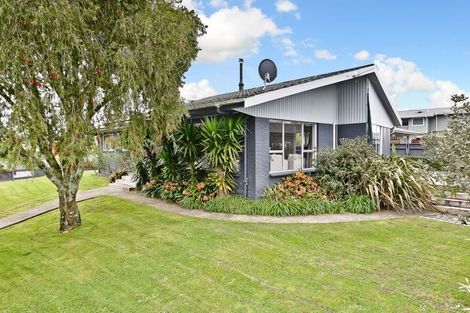 Photo of property in 1 Burwood Place, Silverdale, Hamilton, 3216
