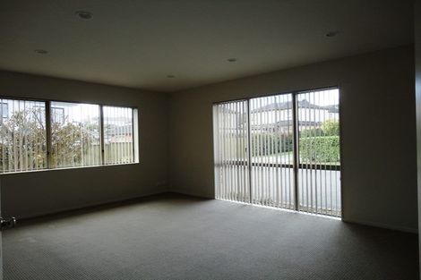 Photo of property in 11 Kaitune Drive, Flat Bush, Auckland, 2016