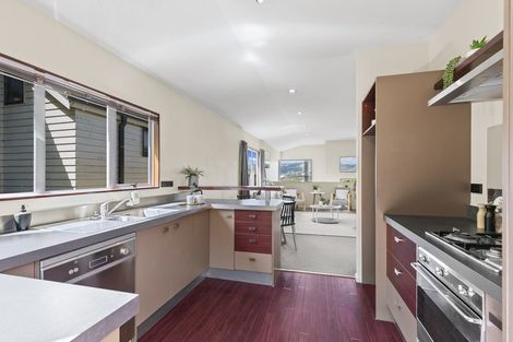 Photo of property in 25 Waverton Terrace, Churton Park, Wellington, 6037