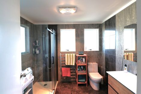 Photo of property in 1343a Dominion Extension, Mount Roskill, Auckland, 1041