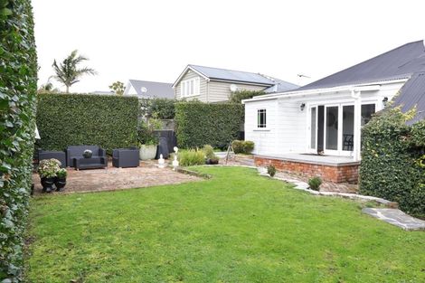 Photo of property in 128 Victoria Road, Devonport, Auckland, 0624