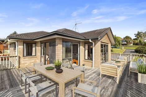 Photo of property in 54 Puriri Road, Pukekohe, 2120