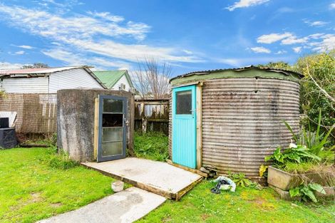 Photo of property in 10 Franklin Road, Paparoa, 0571