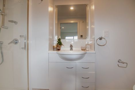 Photo of property in 40 Erlestoke Crescent, Churton Park, Wellington, 6037