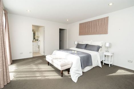 Photo of property in 15 Barwick Place, Huntington, Hamilton, 3210