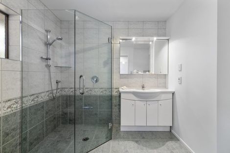 Photo of property in 1/517 Beach Road, Murrays Bay, Auckland, 0630