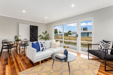 Photo of property in 14 Highbury Drive, Levin, 5510