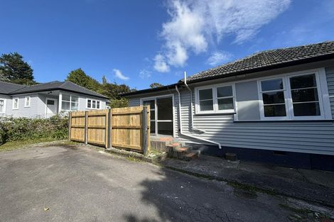 Photo of property in 3b Kopara Grove, Stokes Valley, Lower Hutt, 5019