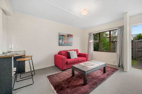 Photo of property in 2/35-37 O'donn Avenue, Beach Haven, Auckland, 0626