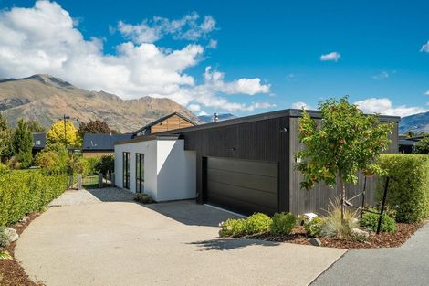Photo of property in 3 Kahu Close, Wanaka, 9305