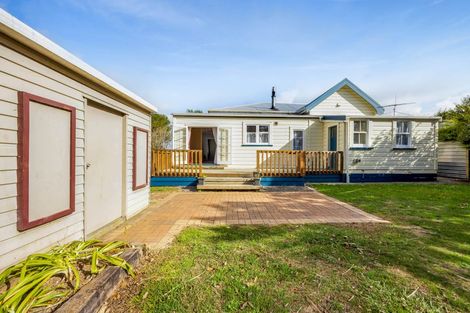 Photo of property in 15 Weld Street, Normanby, Hawera, 4614