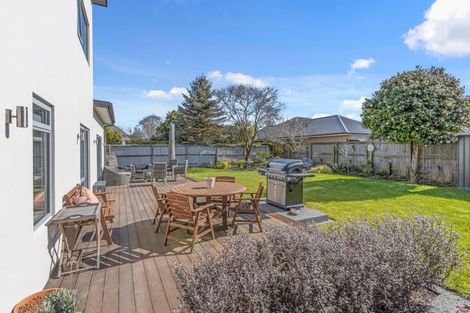 Photo of property in 11 Plynlimon Road, Fendalton, Christchurch, 8052