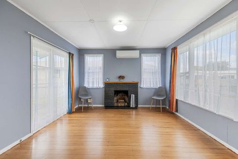 Photo of property in 25 Tainui Street, Castlecliff, Whanganui, 4501