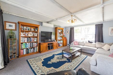 Photo of property in 11 Catlins Crescent, Milson, Palmerston North, 4414