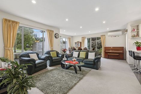 Photo of property in 5 Northbrook Close, Greenhithe, Auckland, 0632