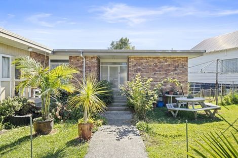 Photo of property in 2/17 Kent Street, Waiuku, 2123