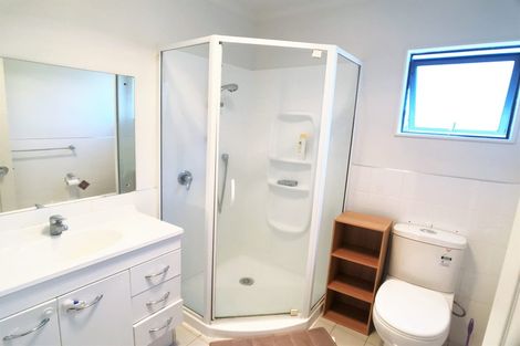 Photo of property in 2/198 Archers Road, Glenfield, Auckland, 0629