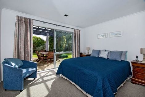 Photo of property in 4 Resolution Place, One Tree Point, 0118