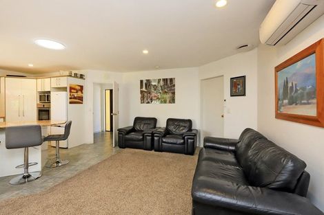 Photo of property in 58 Palmerston Road, Havelock North, 4130