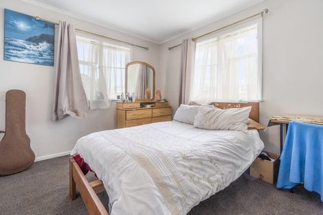 Photo of property in 35 Barbary Avenue, Kelston, Auckland, 0602