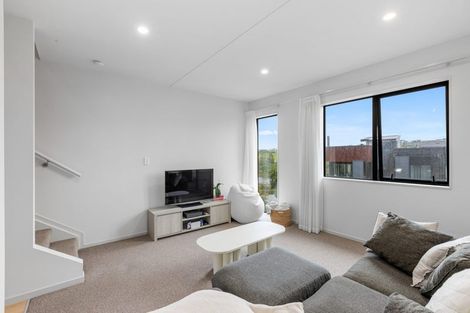 Photo of property in 5 Longshore Drive, Long Bay, Auckland, 0630