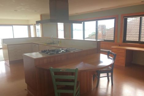 Photo of property in 106a Stanley Point Road, Stanley Point, Auckland, 0624