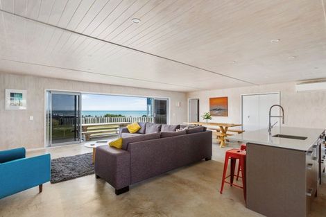 Photo of property in 18 Rochdale Road, Riversdale Beach, Masterton, 5872