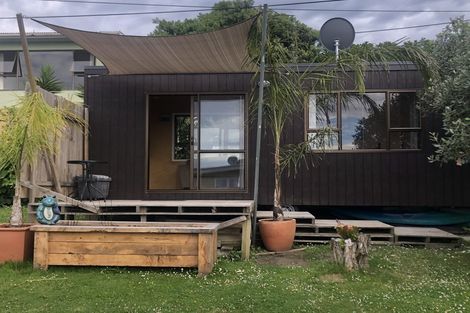 Photo of property in 13 Capitol Road, Matakatia, Whangaparaoa, 0930